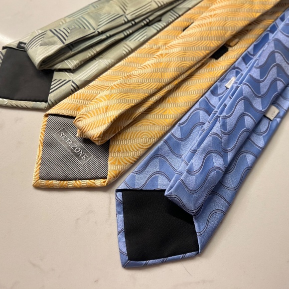Lot of 3 Silk Ties - Picture 14 of 16